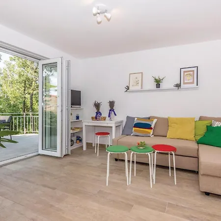 Semesterbostad 3 Bedroom In Crikvenica
